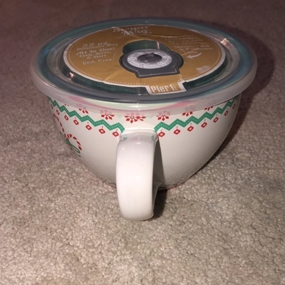Pier 1 Imports Souper Soup Mug Christmas Peppermint Swirl‎ Cake New